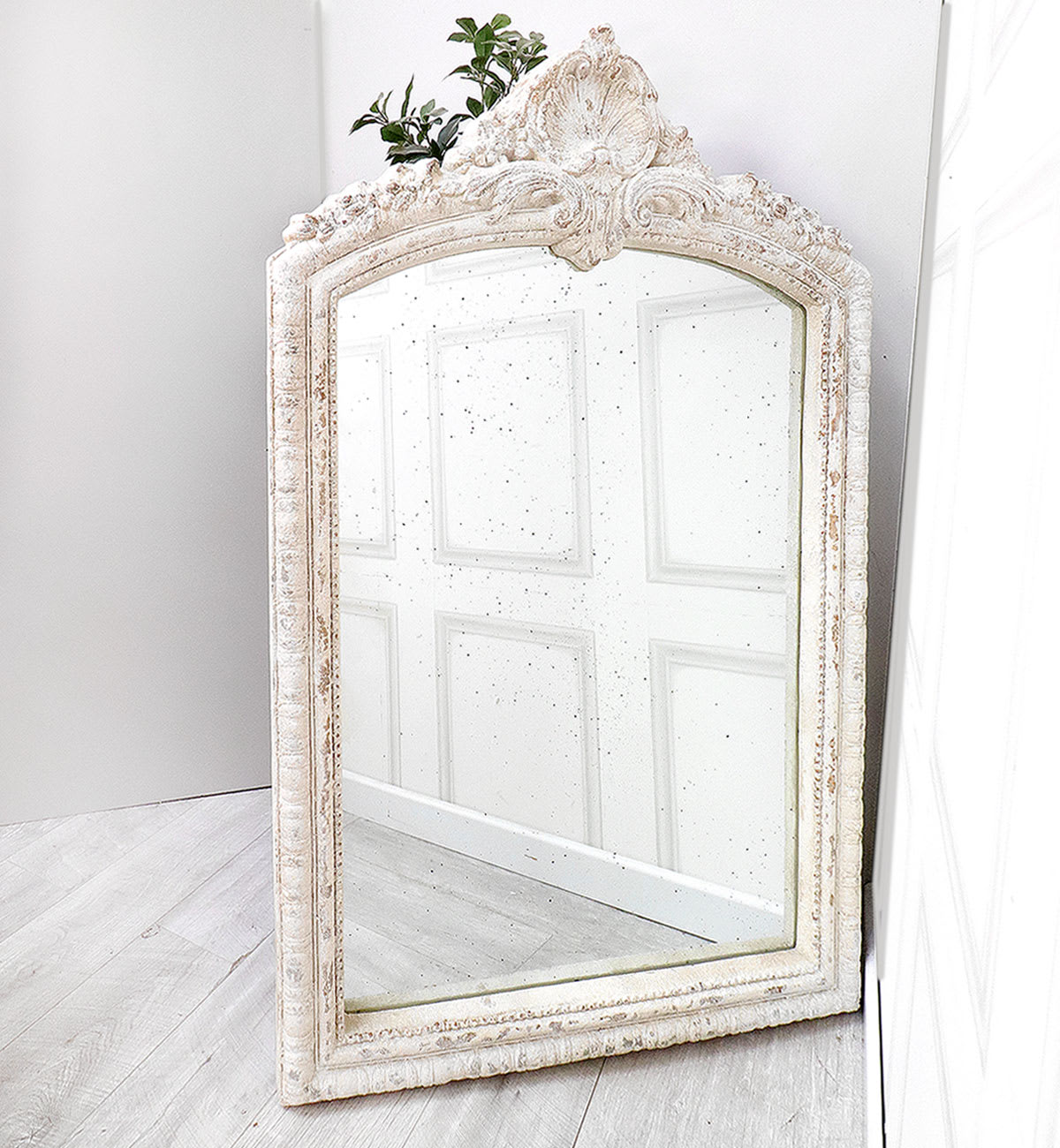 Distressed Arch Top Mirror