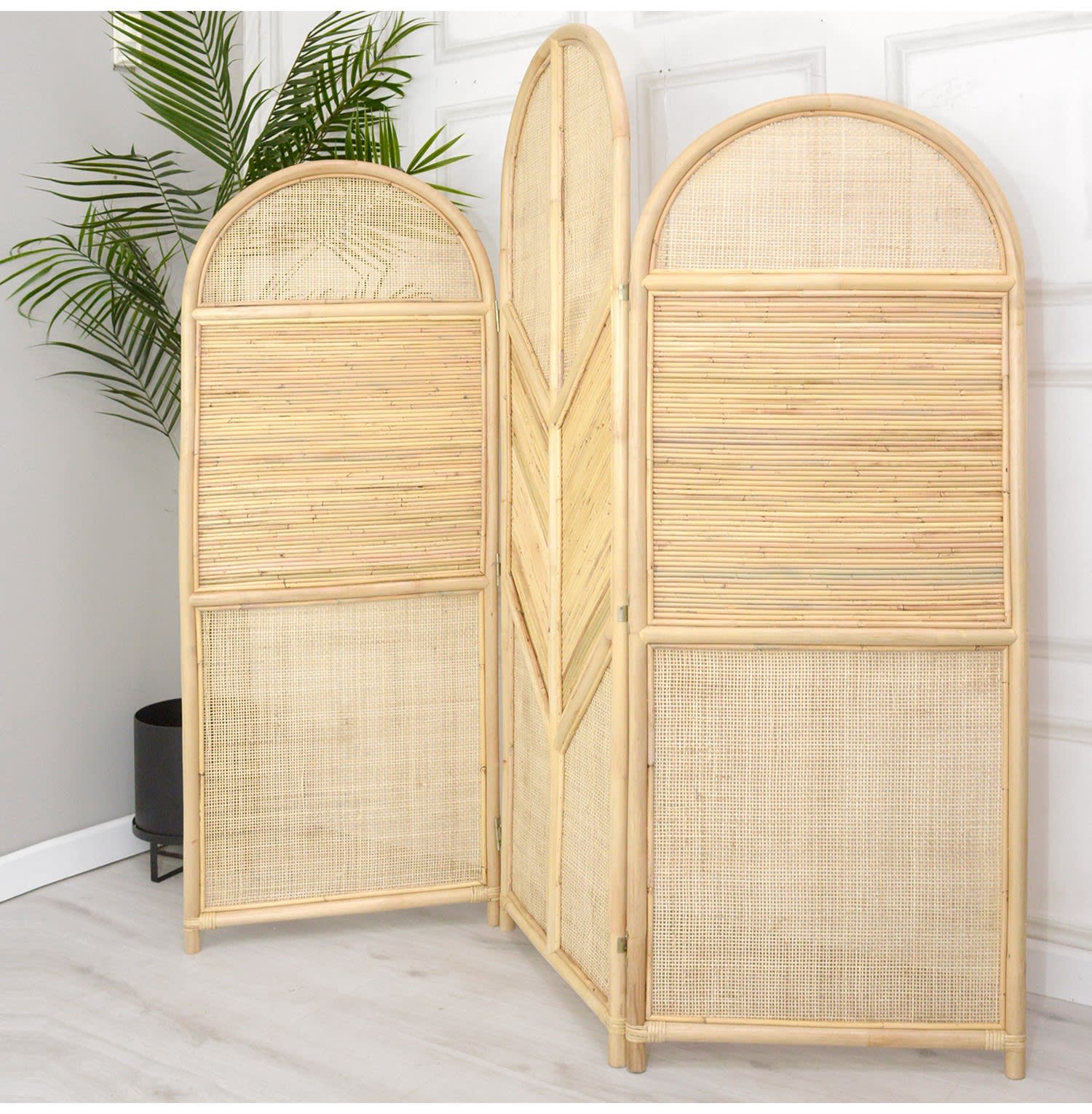 Natural Rattan Screen 