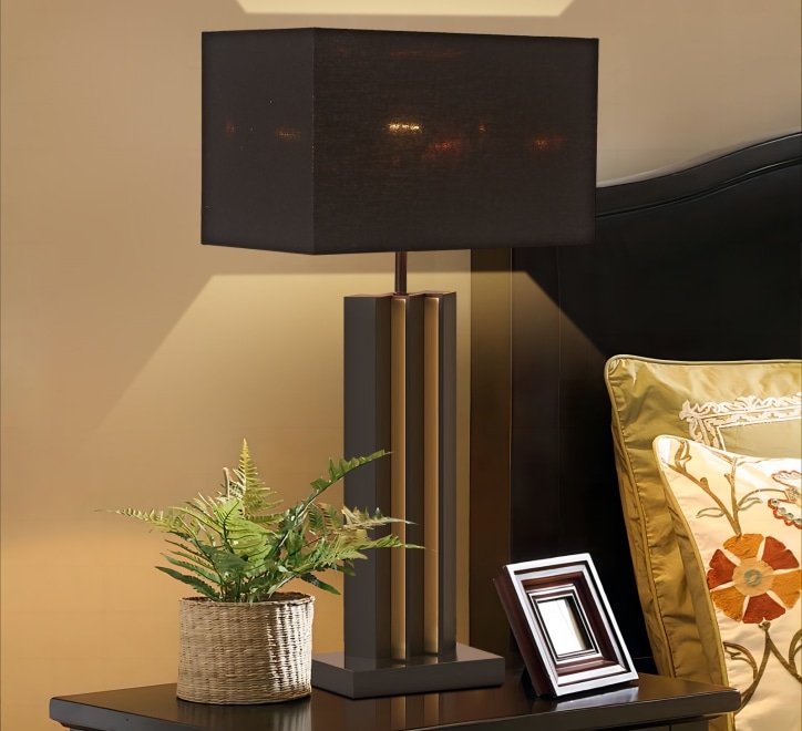 T108002 Lamp