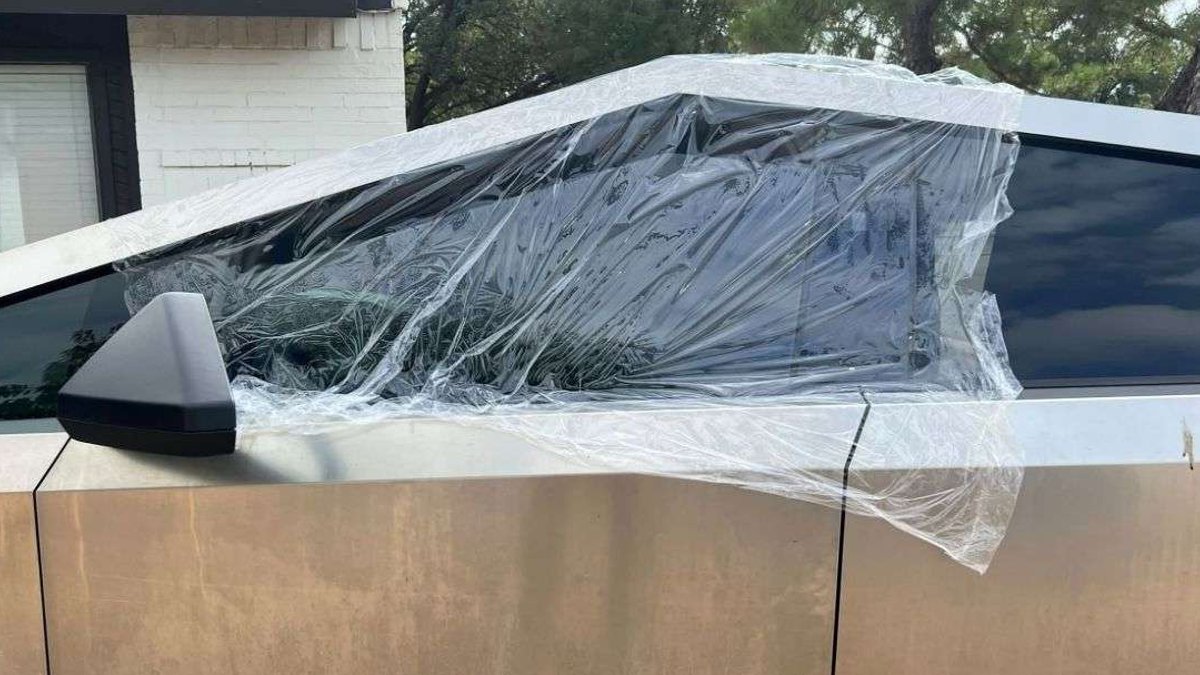Cybertruck Owner Uses Plastic Wrap for Broken Window - cybertruck window