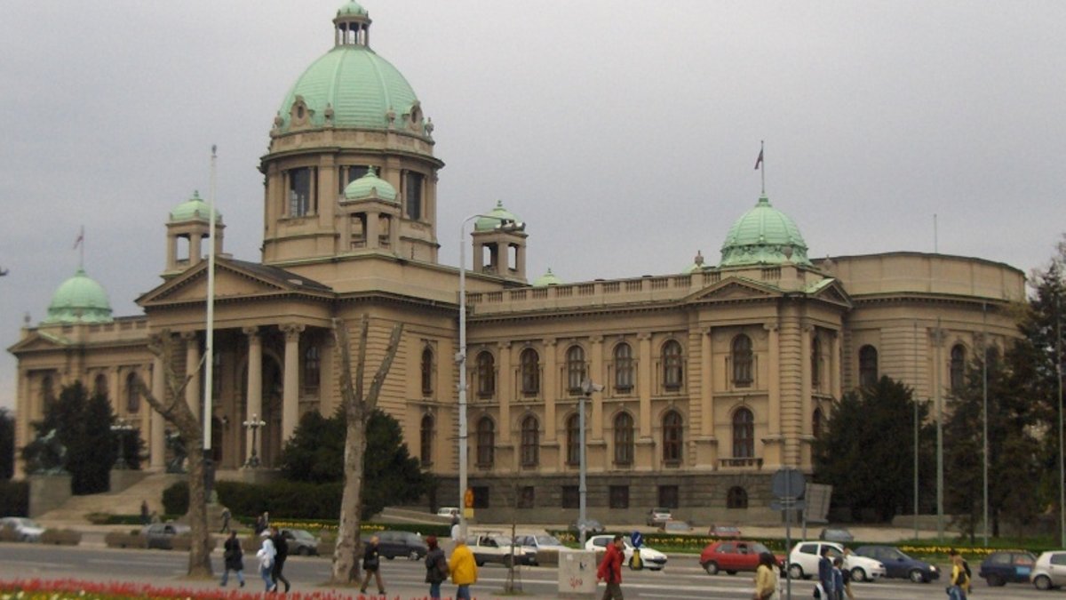 Students win majority in Serbian election - serbian election