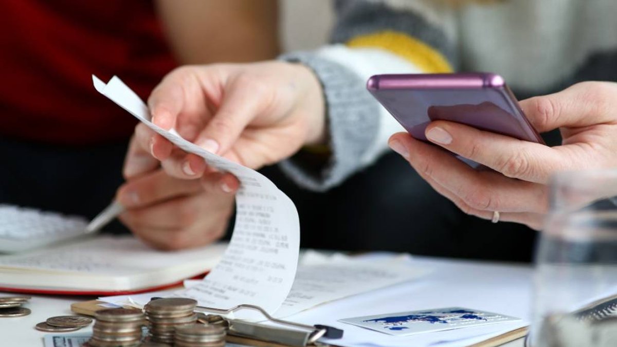 Late payments cripple small businesses ahead of Christmas - late payments