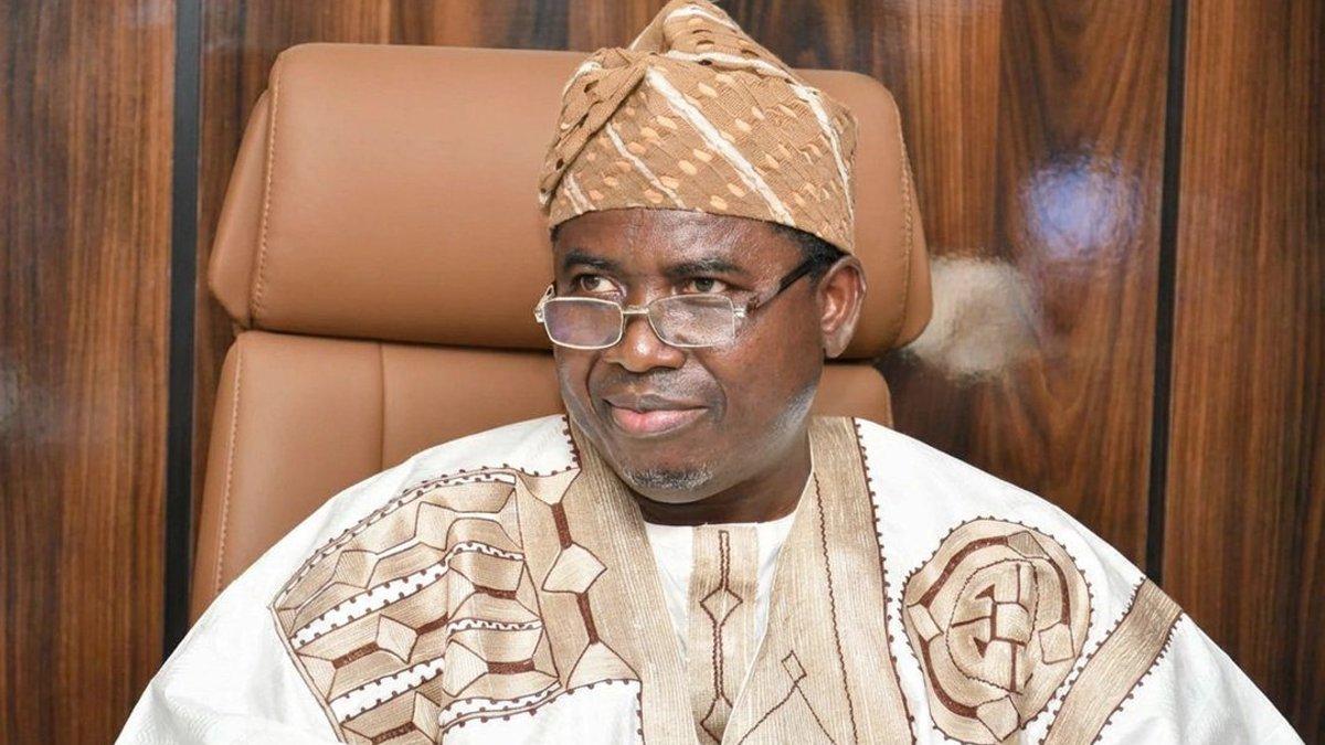 INEC investigates suspicious voter register entries in Nigeria INEC investigates suspicious voter register entries in Nigeria - nigeria voter register