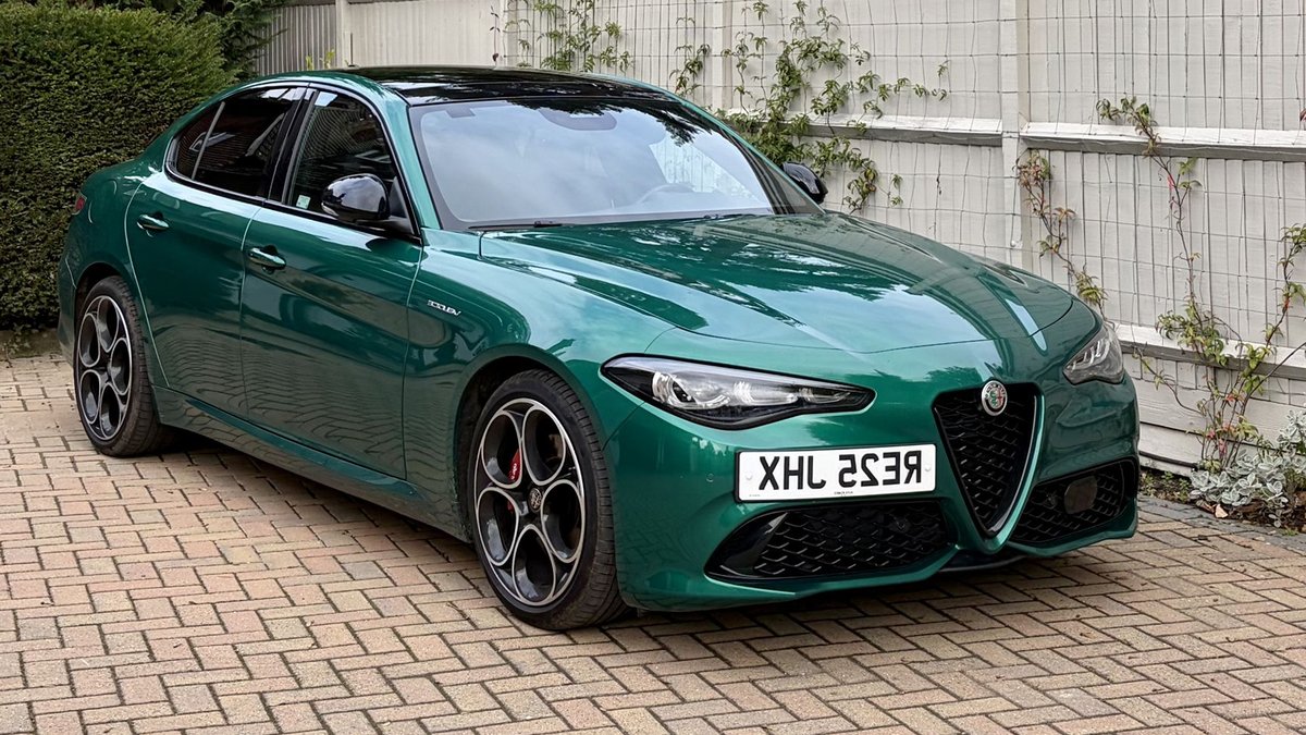Alfa Romeo Giulia Veloce holds up against German rivals - alfa romeo giulia veloce
