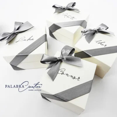 Cajitas Personalizadas con listón - 7x7 cm