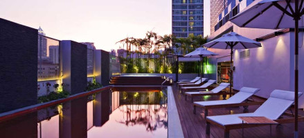 Radisson Suites Bangkok Sukhumvit