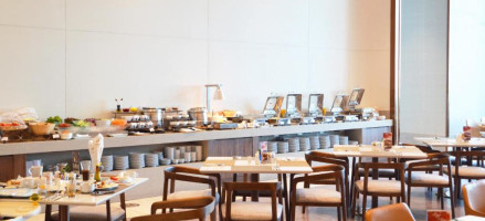 S. Sriracha Hotel & Residence