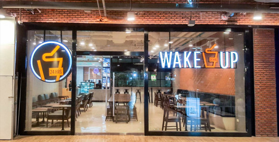 Wake Up Cafe At The Street Ratchada