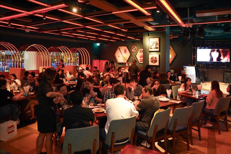 รีวิวผู้จัดงานจริง : จัดเต็มความสนุกได้ครบทุก แสง สี เสียง บรรยากาศ @Hard Rock Cafe Bangkok