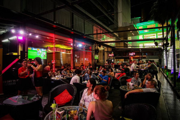 Dee Lounge & Beer Garden, Ground Floor
