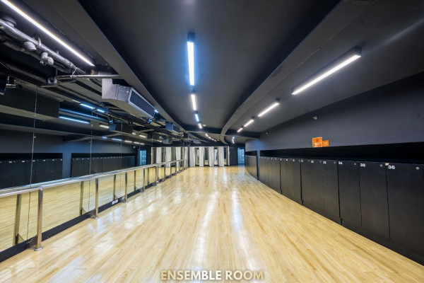 ASEMBLE ROOM