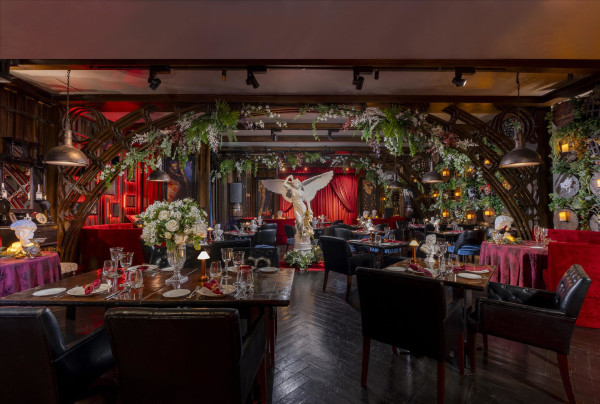 Medici Playhouse Restaurant & Bar Bangkok