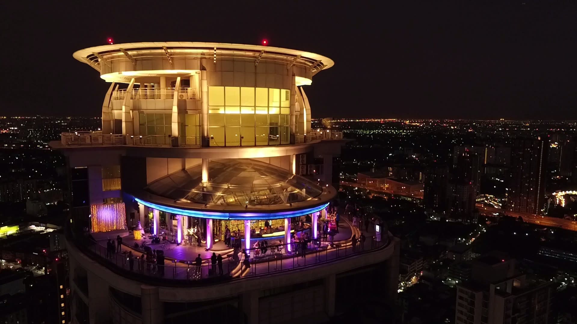 Cielo Sky Bar & Restaurant - Event Banana