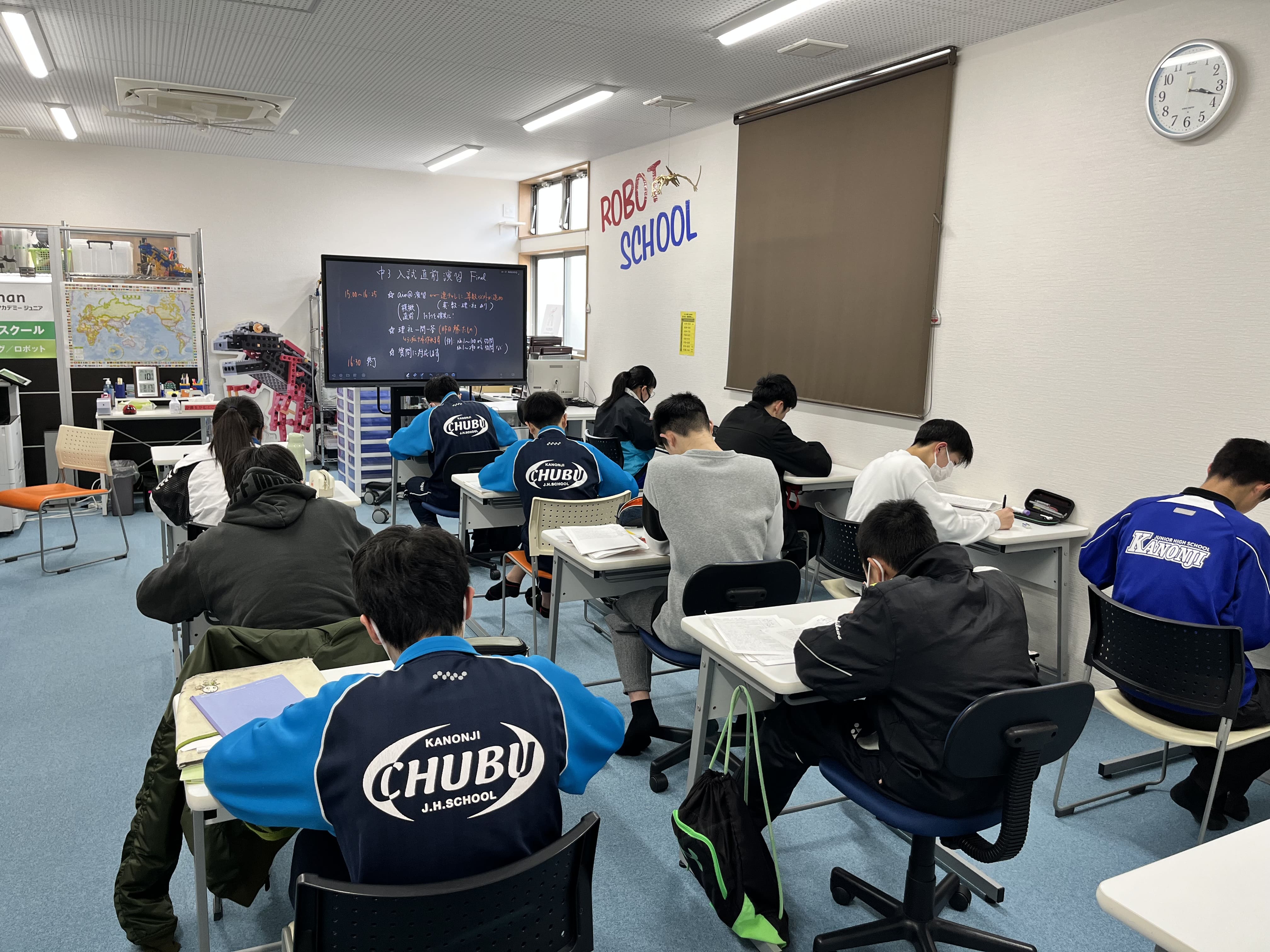 中3生は最後の追い込みを行います