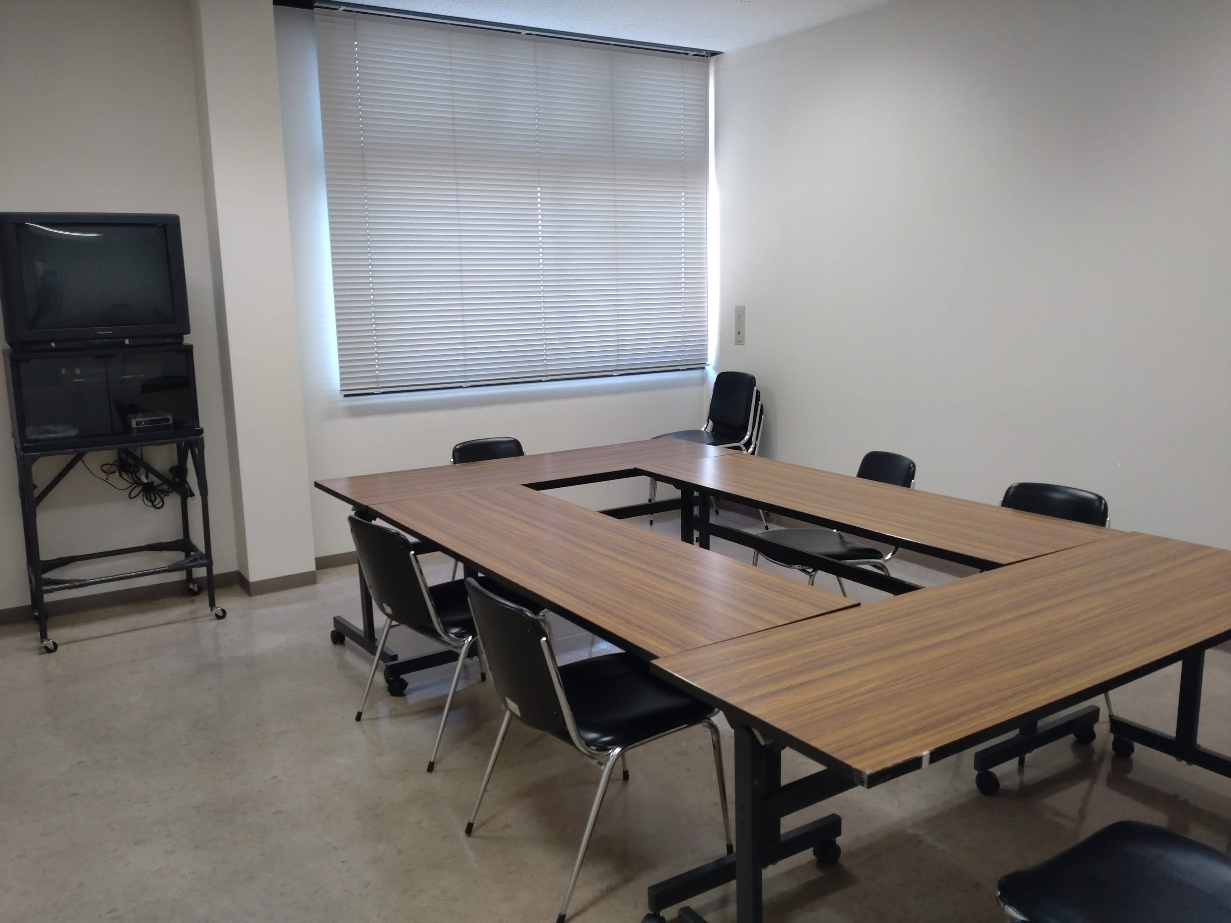 新博多町交流センターの会議室です