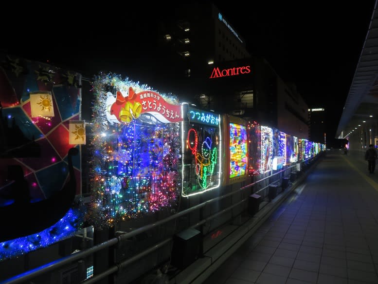 高崎駅前の幼児園児たちの作品