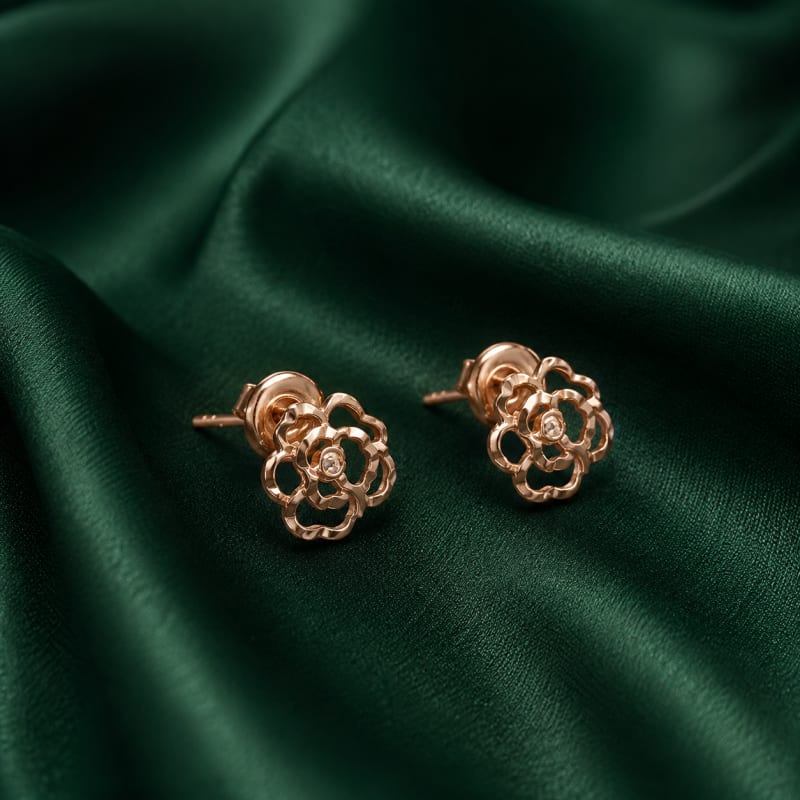 Flower rose gold stud