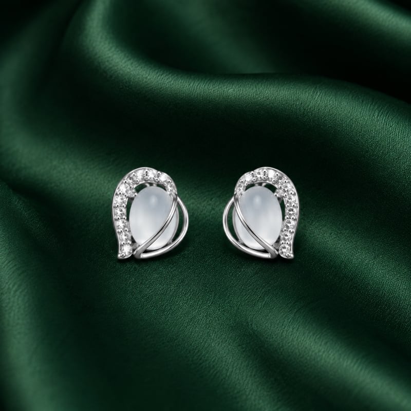 Stone with leaf silver stud