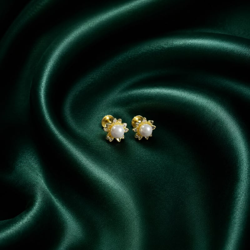 Pearl with flower gold plated stud - view 2
