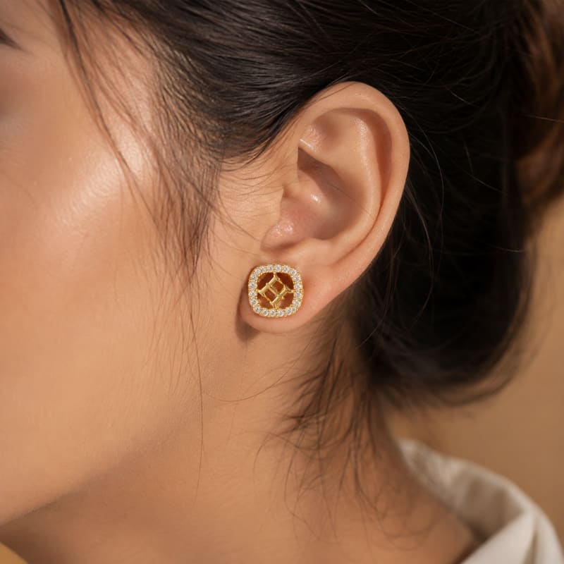 Stone H Gold plated stud - view 3