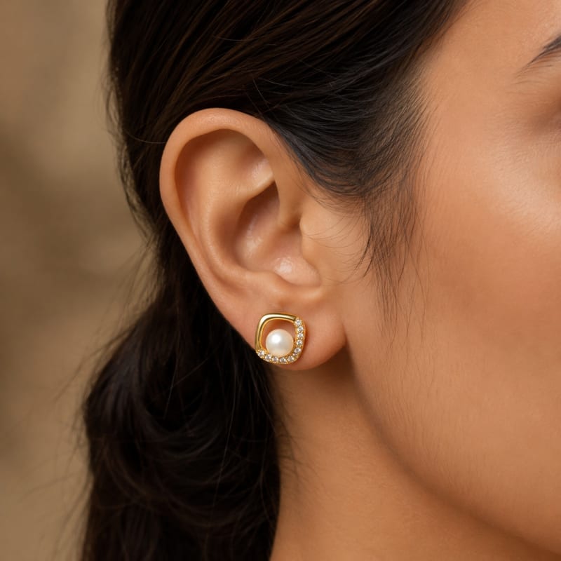 Pearl with stone gold plated stud - view 3