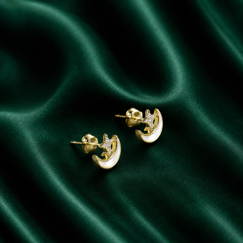 Mother of pearl moon Gold plated stud