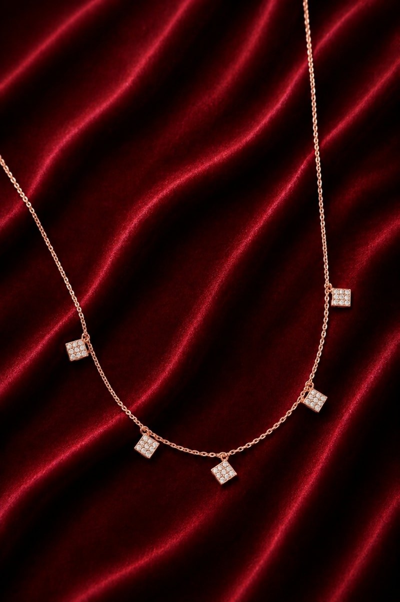 Neck pendent chain - view 2