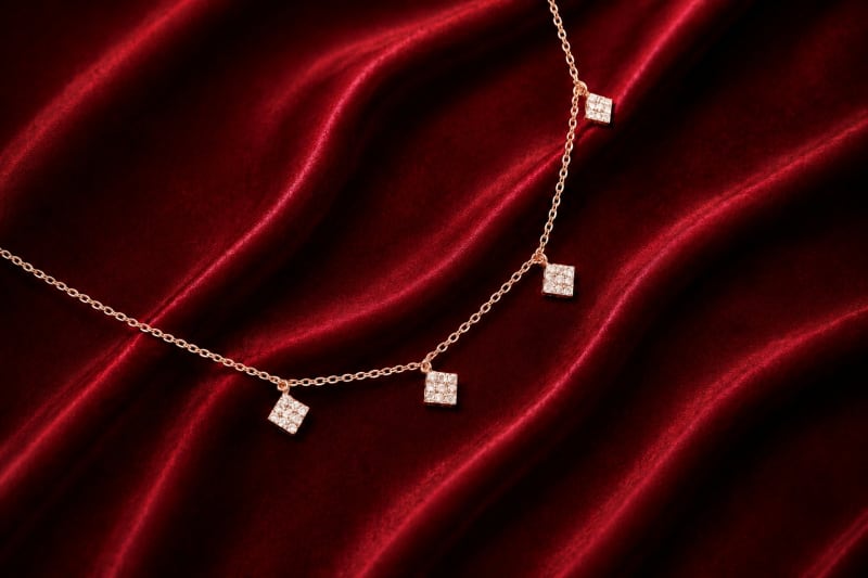 Neck pendent chain - view 3