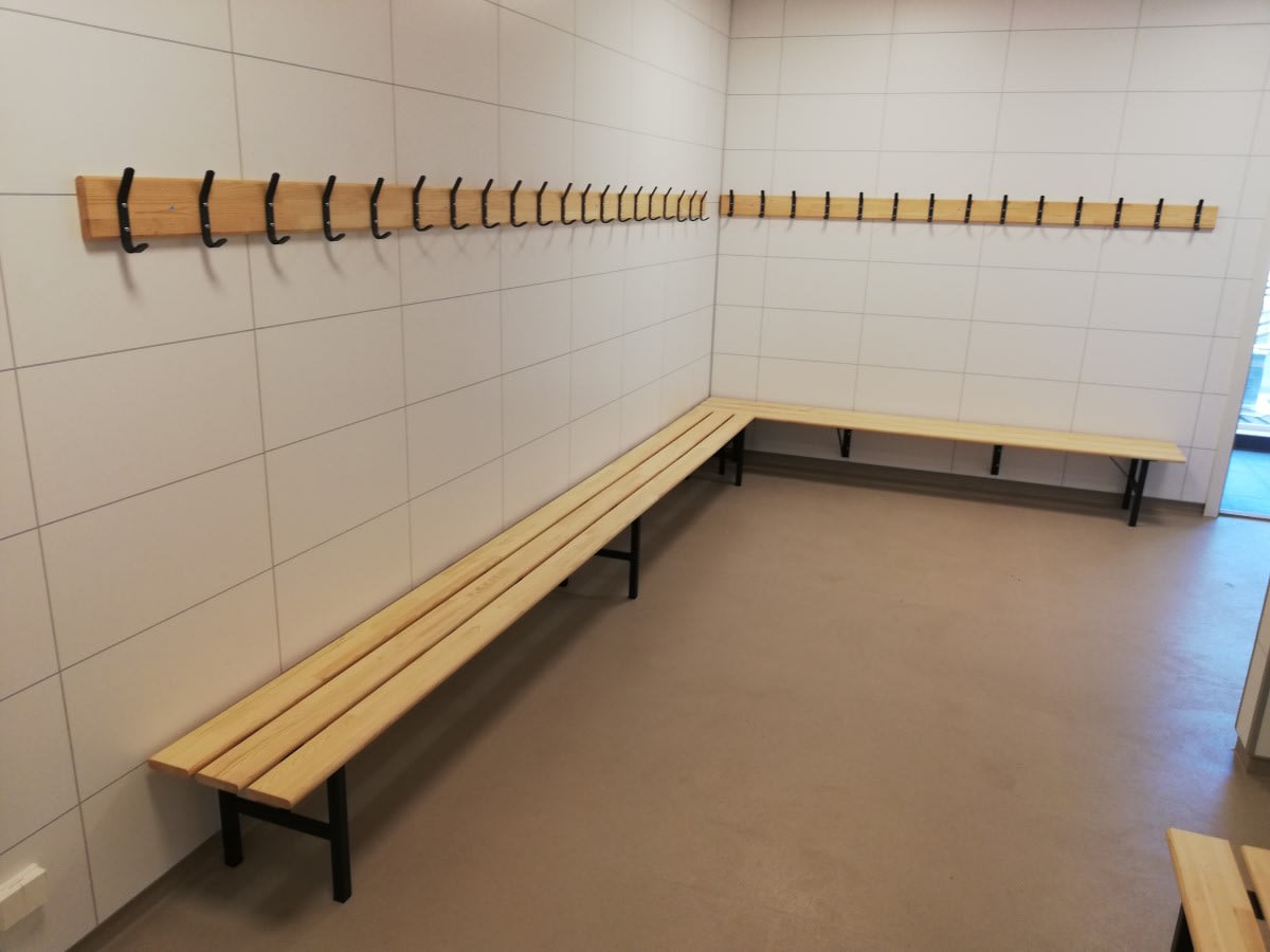 Frøysland skole - garderobe