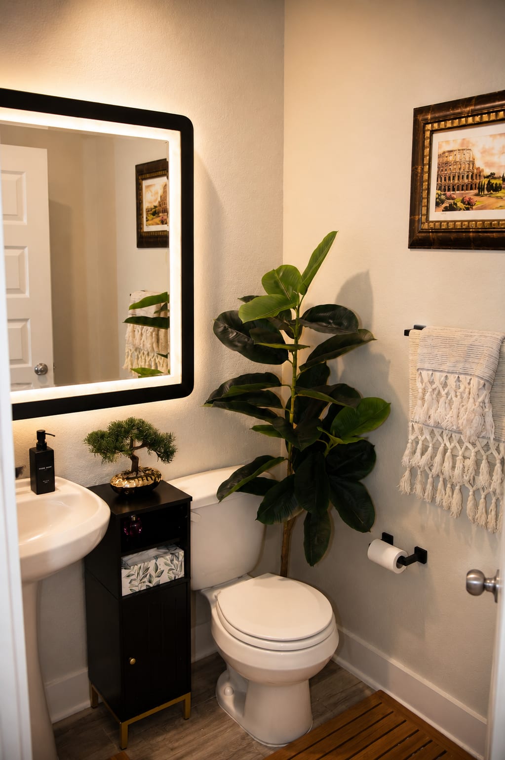 Bathrooms & Powder Areas — gallery image 3