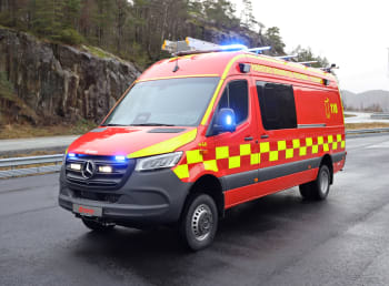 Lett brannbil med Rosenbauer UHPS® XL slokkeanlegg til Kvæfjord