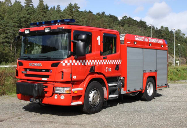 Ny brannbil levert til Grimstad brannvesen - TLF 2500/200 påbygget Scania P380 4x2