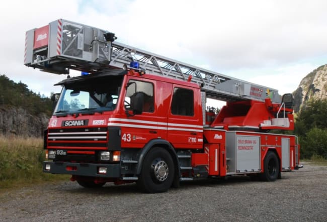 Renovert stigebil levert til Oslo Brann- og redningsetat - Metz L32 på Scania P93