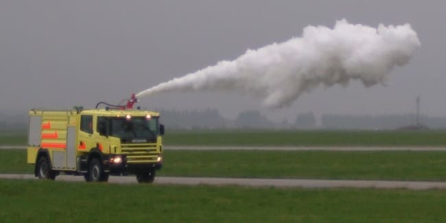 Flyplassbrannbil Haugesund Lufthavn FLF 6000/400 på Scania 124CB 4x4, 420 hk, Automat
