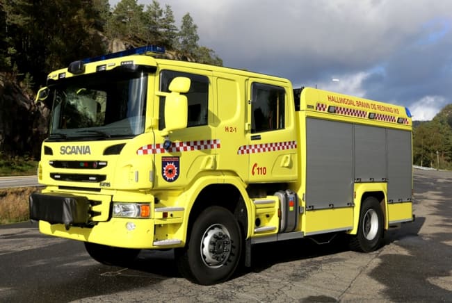 Vi gratulerer Hallingdal Brann og Redning IKS med ny brannbil på Scania 4x4 med original mannskapskabin