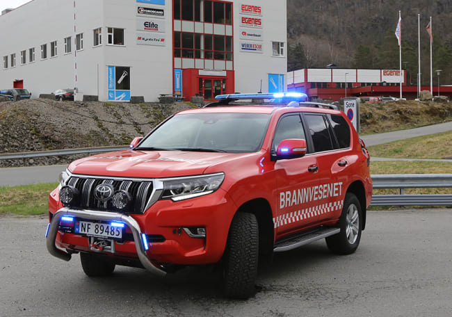 Vi gratulerer Kragerø Brannvesen med ny røykdykkerbil påbygget Toyota Landcruiser