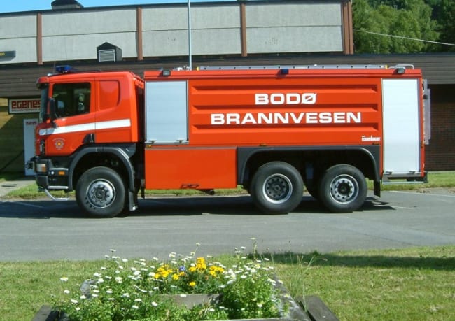 Branntankbil GTLF 10600/600 på Scania P124CB/39 6x4*2, 420hk, Automat