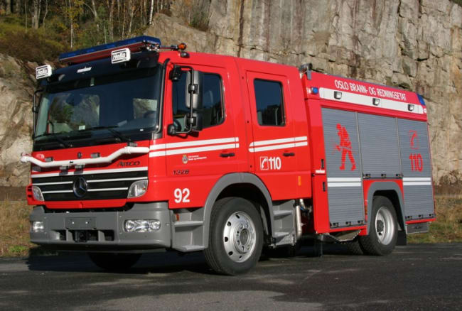 Røyk-/kjemikaliedykkerbil på Mercedes Atego 1328F 4x2 smal utgave, Automat