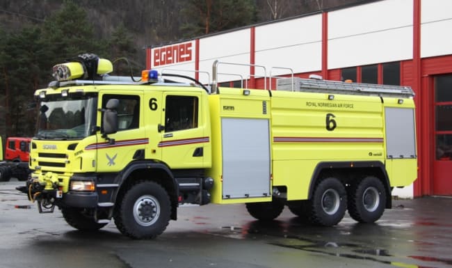 Flyplassbrannbil til Rygge Hovedflystasjon, FLF 10200/600/250 på Scania P470CB 6x6, 470 hk, Automat