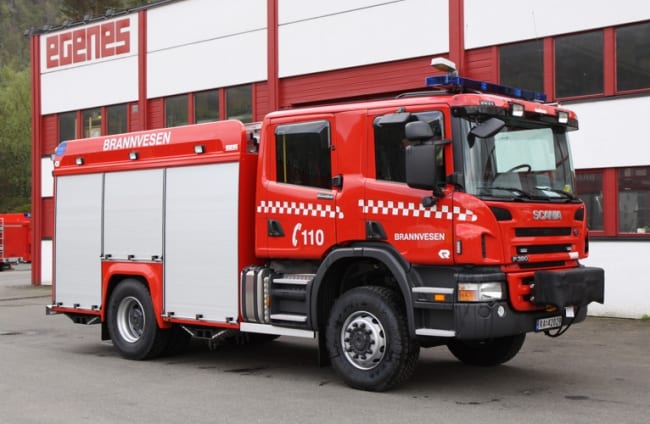 Ny brannbil levert til Østre Agder Brannvesen, Arendal Stasjon, TLF 3000/300 på Scania P380 4x4