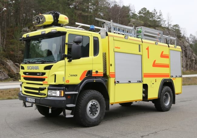 Vi gratulerer fastlandsnorges nordligste lufthavn (Mehamn 71°01′:47″:N) med ny brannbil!