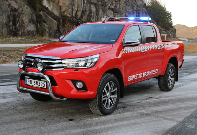 Vi gratulerer Grimstad Brannvesen med ny Toyota HiLux Røykdykkerbil!