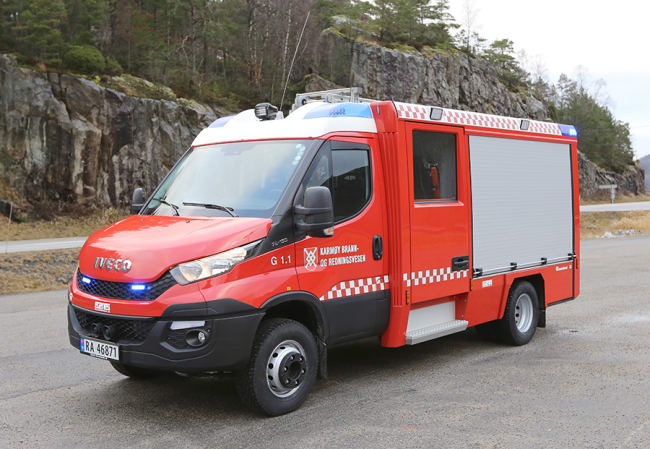 Vi gratulerer Karmøy brann- og redningsvesen med to lette brannbiler på IVECO chassis med CAFS slokkeanlegg