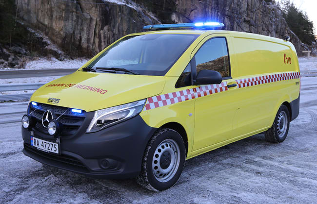 Vi gratulerer Lindås - Meland - Modalen Brann og redning med ny fremskutt enhet på Mercedes Vito med Rosenbauer UHPS® slokkeanlegg.