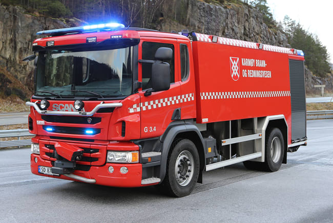 Vi gratulerer Karmøy Brann- og redningsvesen med ny branntankbil med CAFS anlegg og RM15C frontkanon på Scania 4x2 chassis
