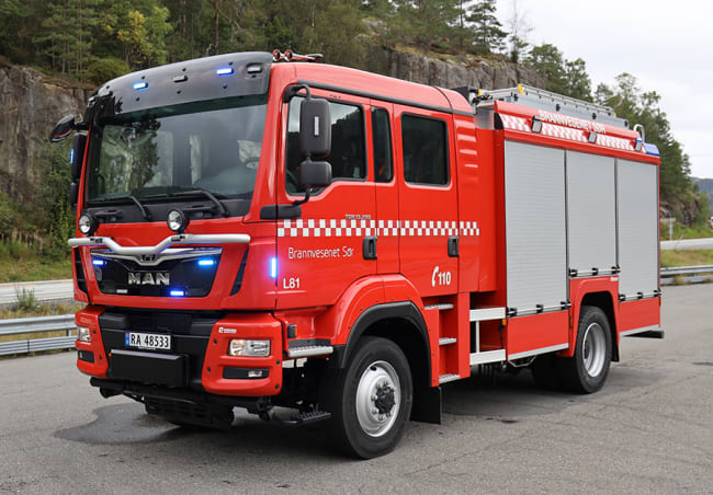 Vi gratulerer vår nabokommune Kvinesdal med ny brannbil på MAN chassis i smal 2400 mm utgave