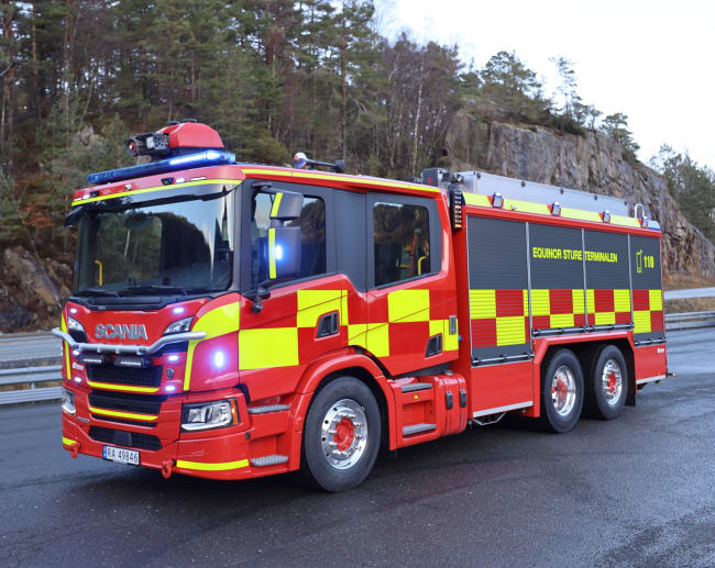 Brannbil med stor vanntank til Equinor Sture