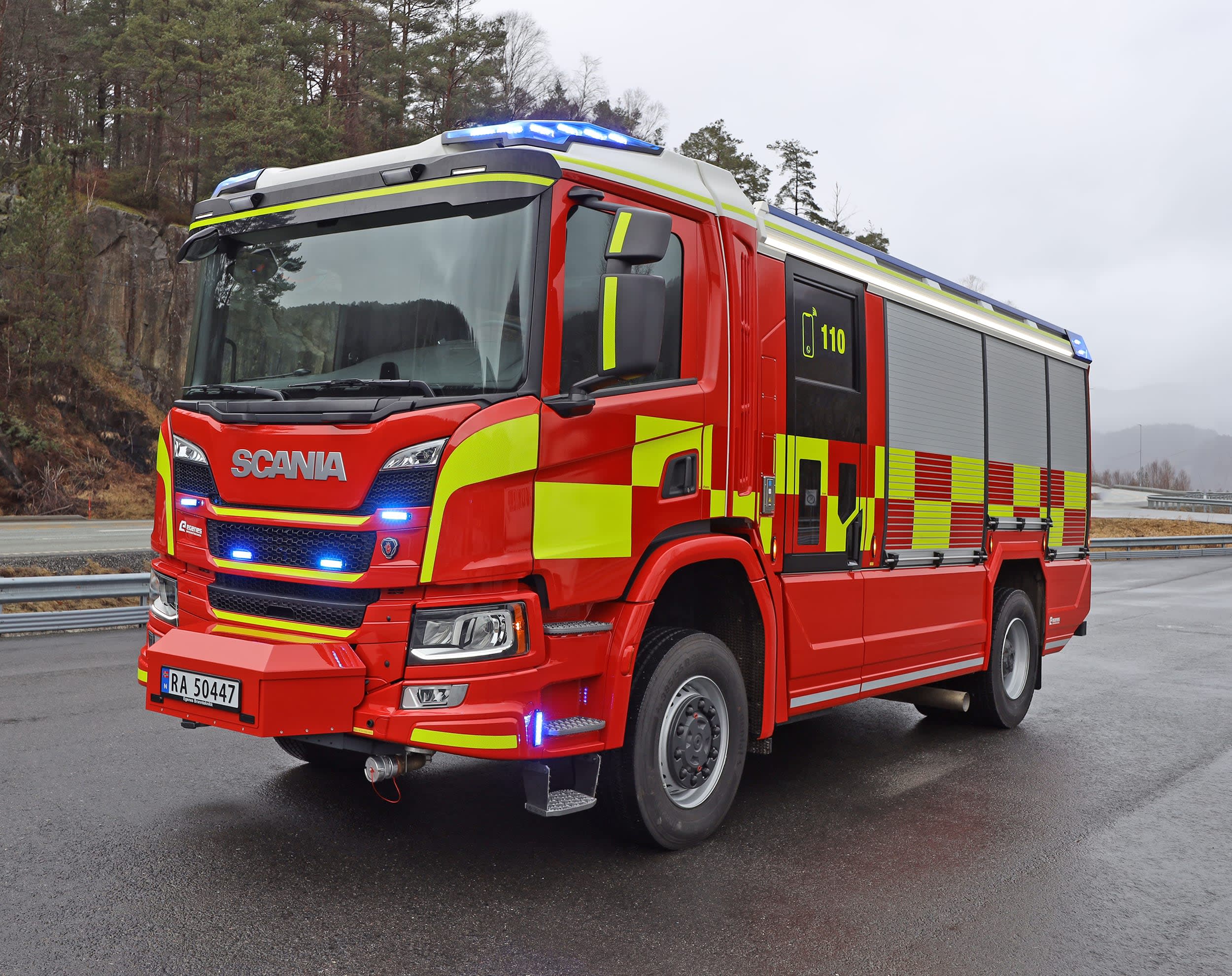 rosenbauer-at-brannbil-med-cuttex-til-equinor-p-mongstad-egenes