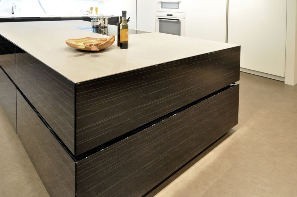 black and white modern cabinetry featured at eggersmann florida showroom