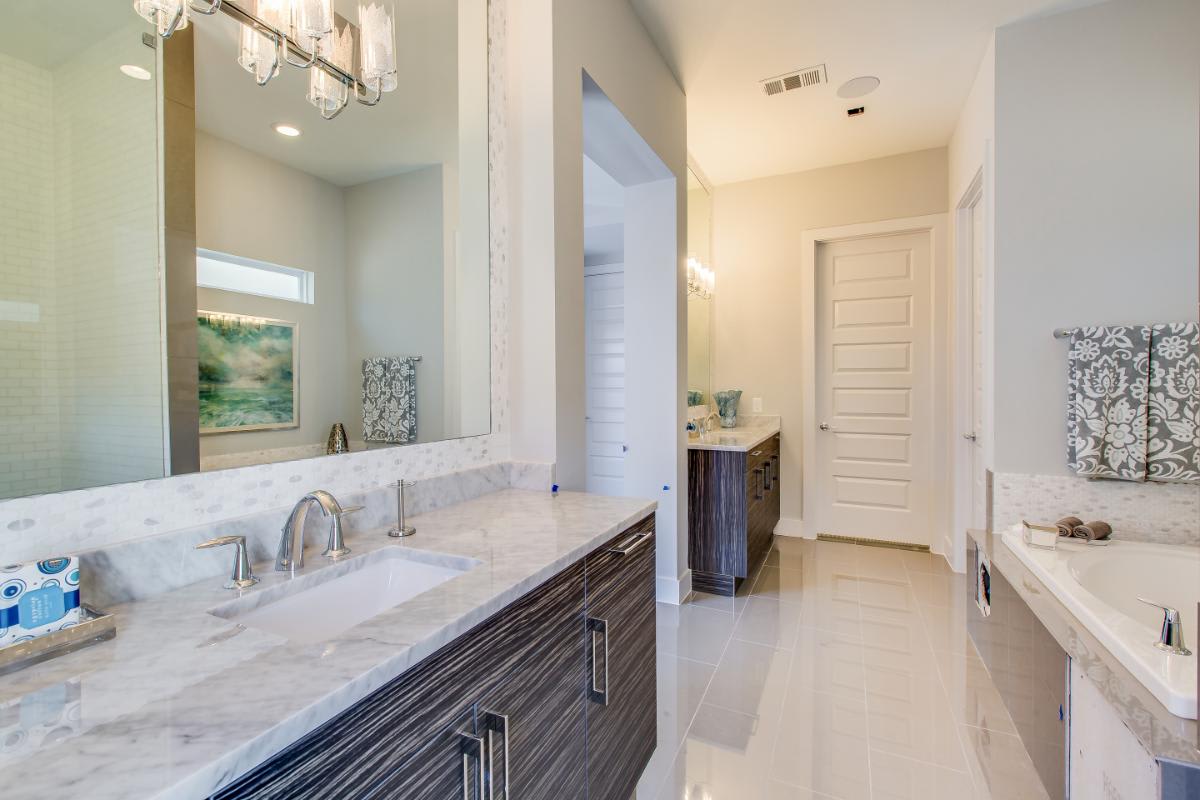 eggersmann-designed luxury bath in a residence of royal oaks courtyard villas in houston